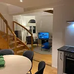 3 Bedroom Duplex In Wiedikon *