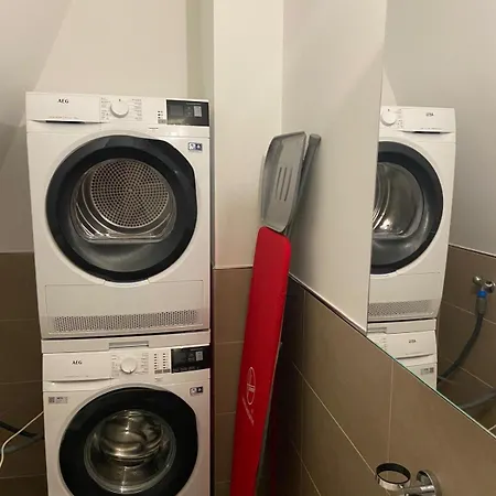 3 Bedroom Duplex In Wiedikon Apartment *